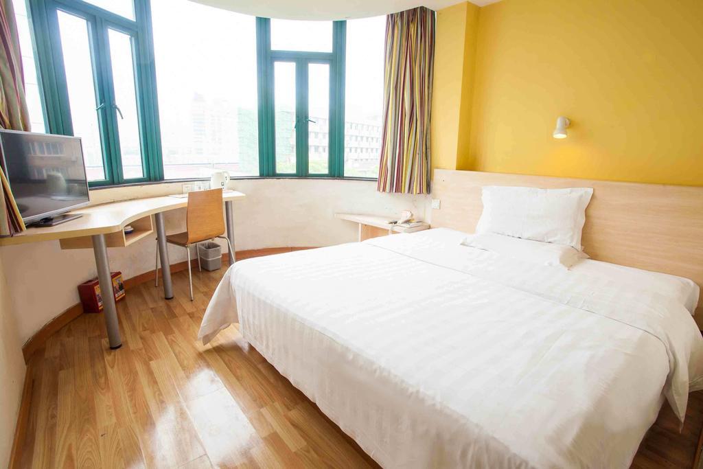 7Days Inn Luoyang Longmen Avenue Normal College Room photo